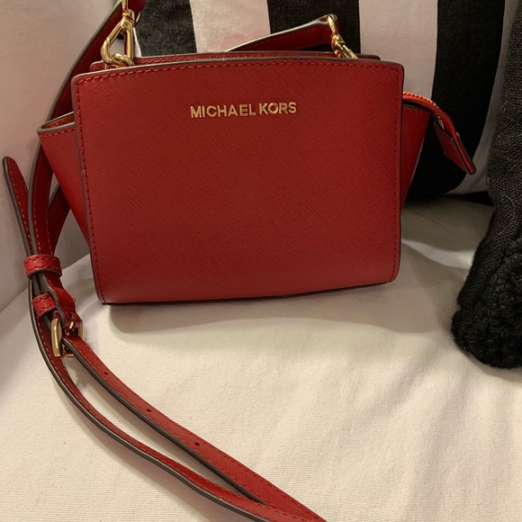 Michael Kors Handbags - Petite Micheal Kors “Little Red Bag”